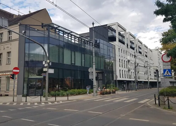 Chopin Park Lux Apartment, Self Check-In 24H, Free Parking, Air-Conditioning
