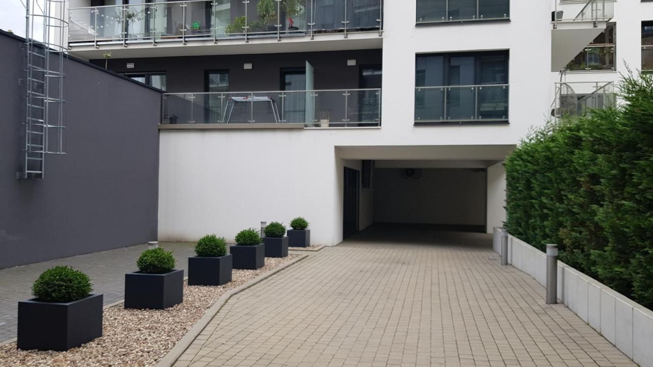 Chopin Park Lux Apartment, Self Check-in 24h, Free Parking, Air-conditioning Apartment