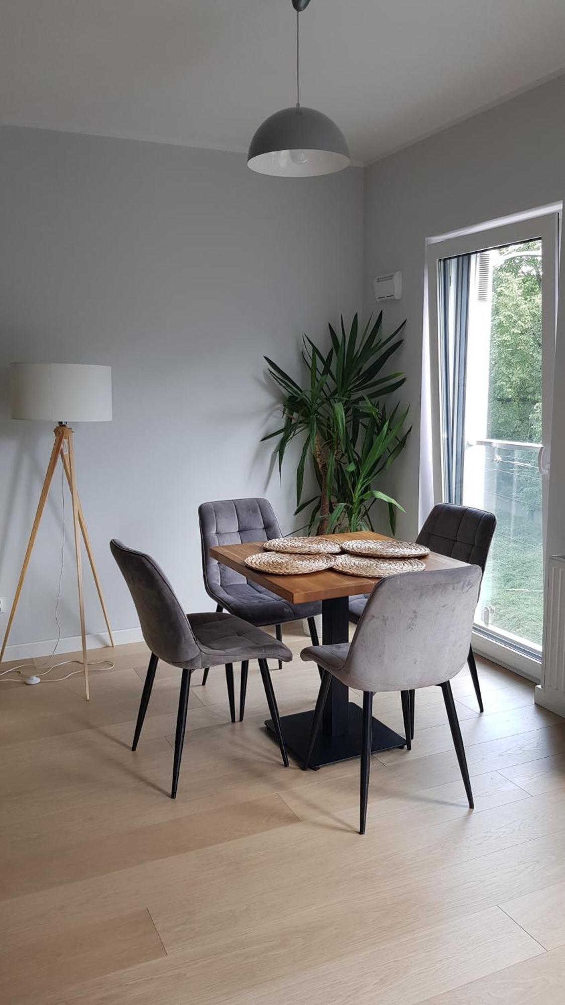Chopin Park Lux Apartment, Self Check-in 24h, Free Parking, Air-conditioning Apartment *