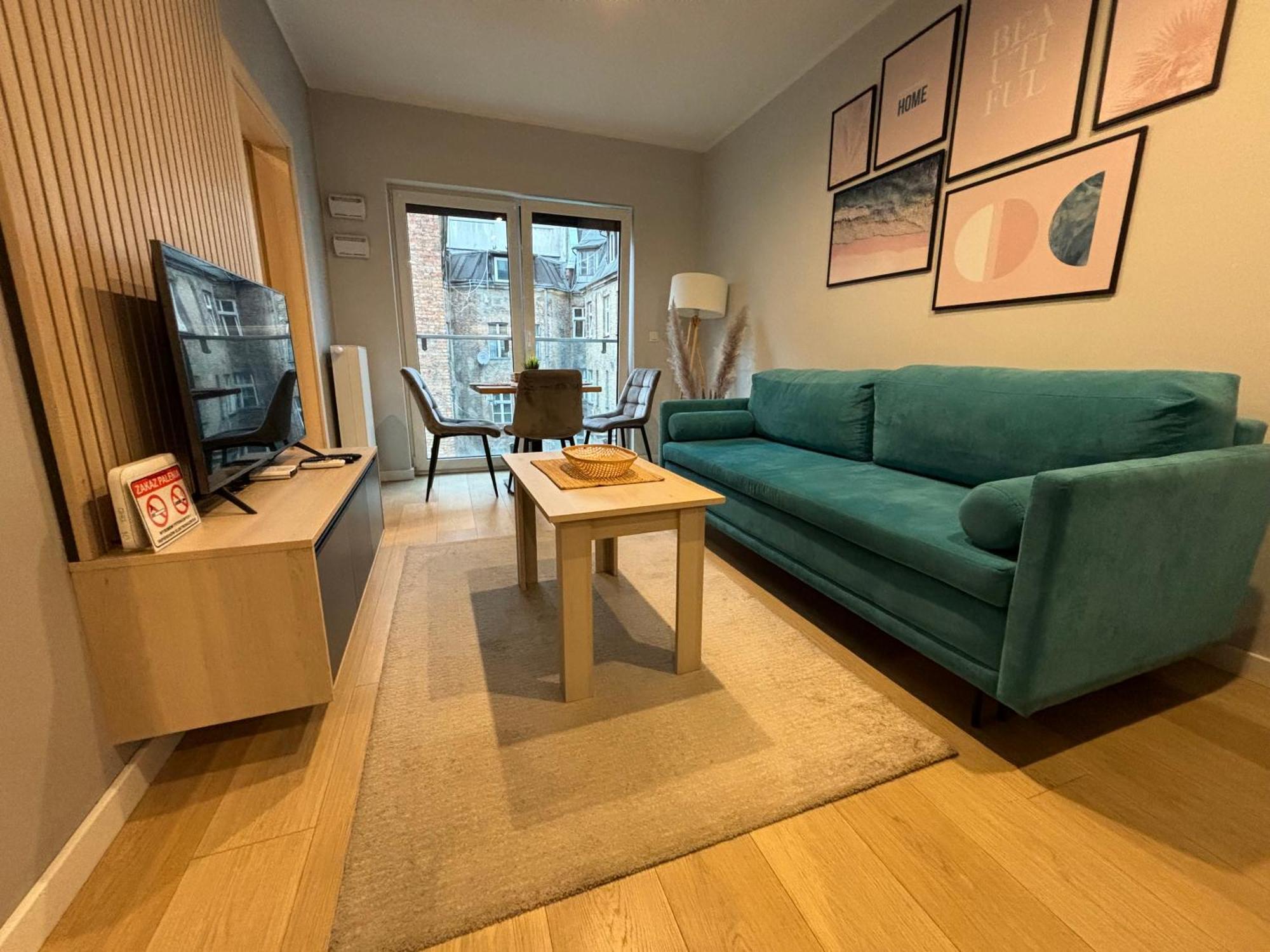 Chopin Park Lux Apartment, Self Check-in 24h, Free Parking, Air-conditioning Poznan
