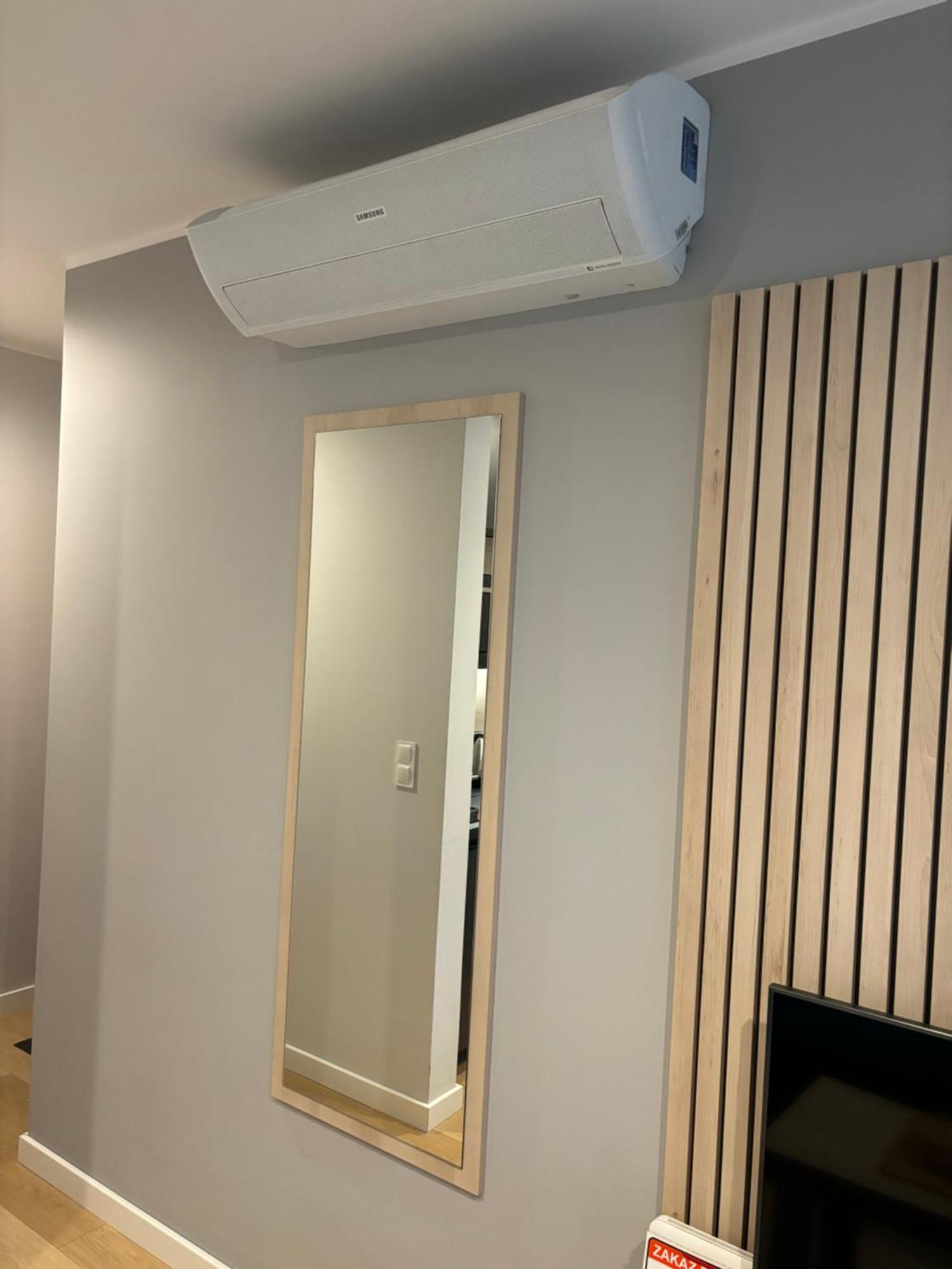 Chopin Park Lux Apartment, Self Check-in 24h, Free Parking, Air-conditioning * Poznan