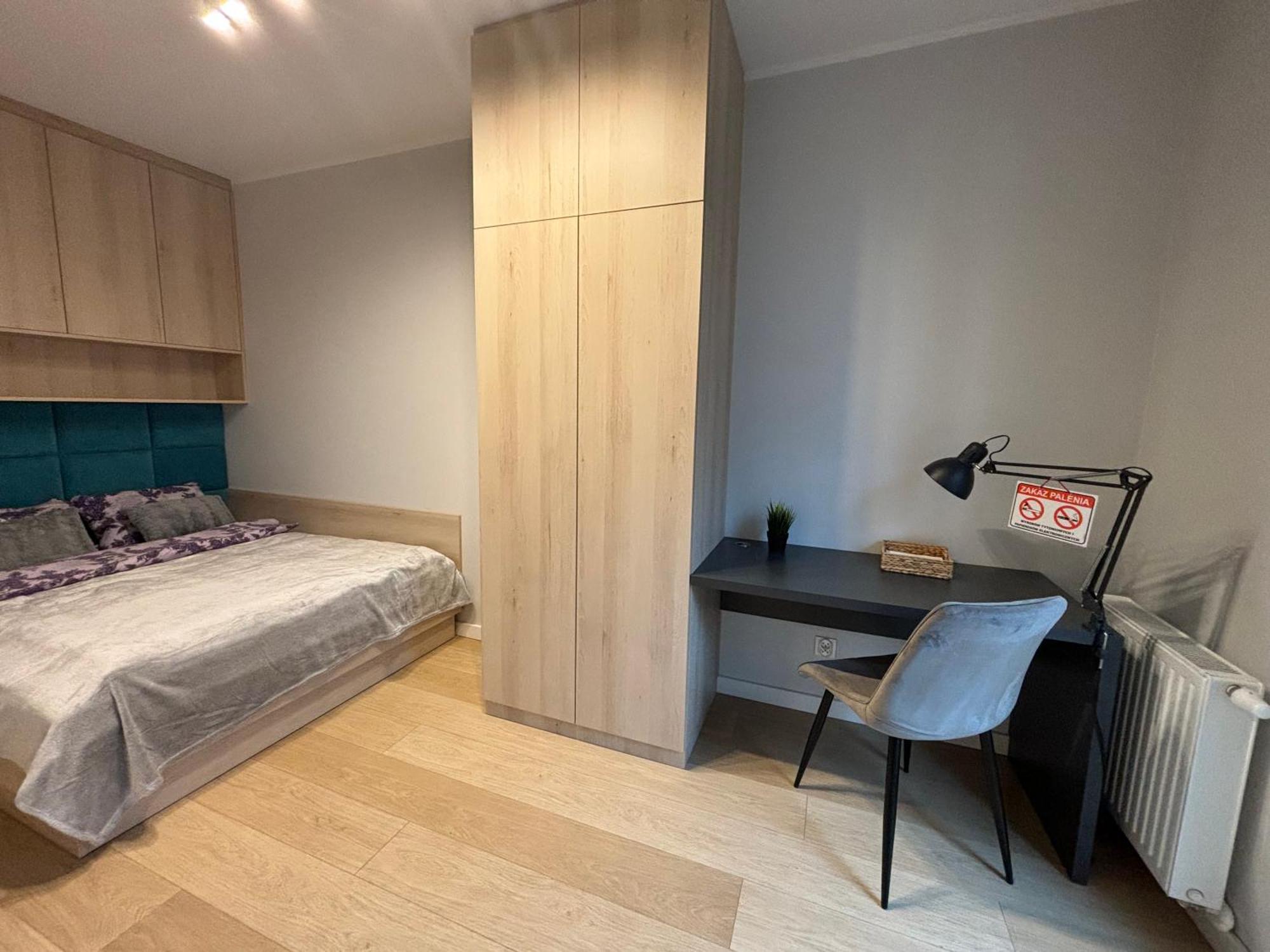 Chopin Park Lux Apartment, Self Check-in 24h, Free Parking, Air-conditioning Apartment